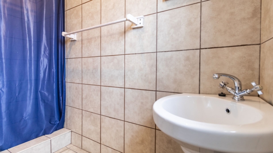 4 Bedroom Property for Sale in Gordons Bay Central Western Cape